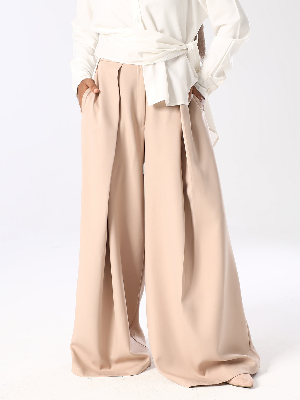 Nuvelle Pleated Wide Leg Pants